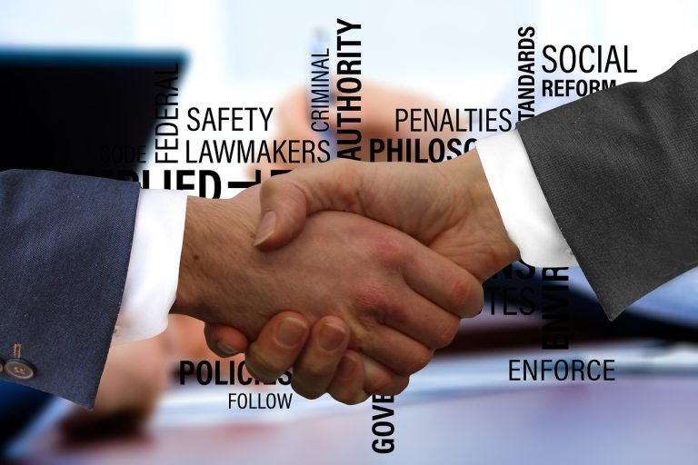 Shaking hands - legal - Benefits of CPD
